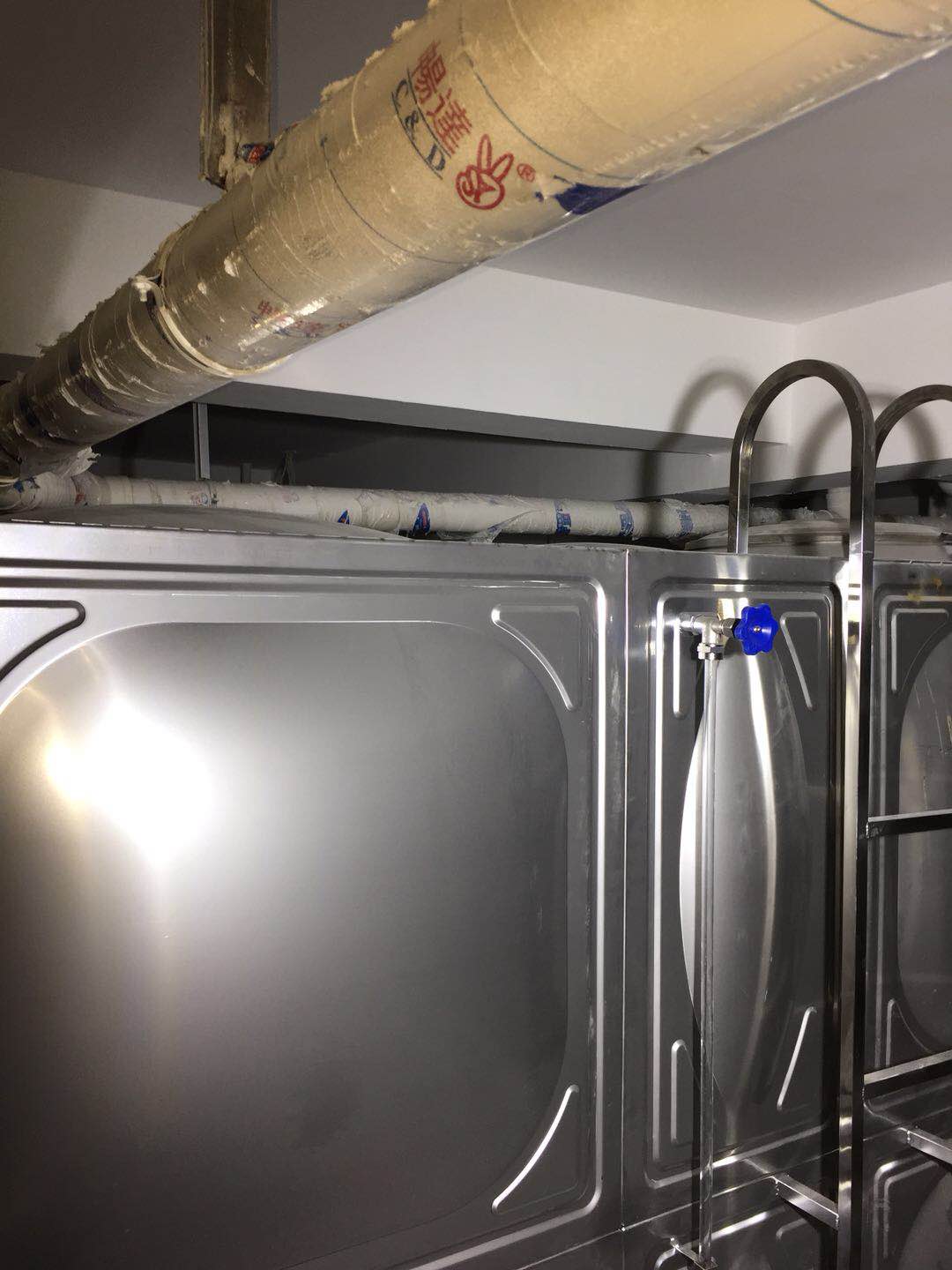 不銹鋼水箱出水管位置如何確定？